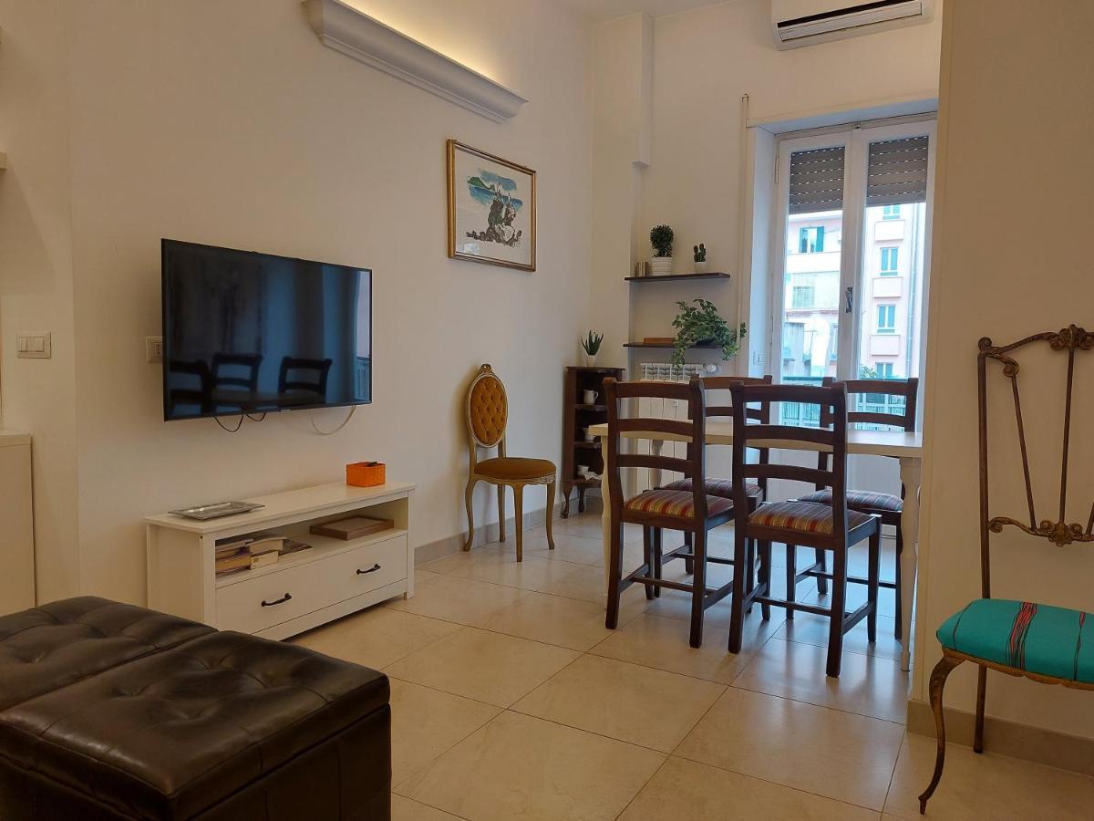 Casa Giova: Bilocale Con Balcone Al Gianicolo Apartment Rome Luaran gambar